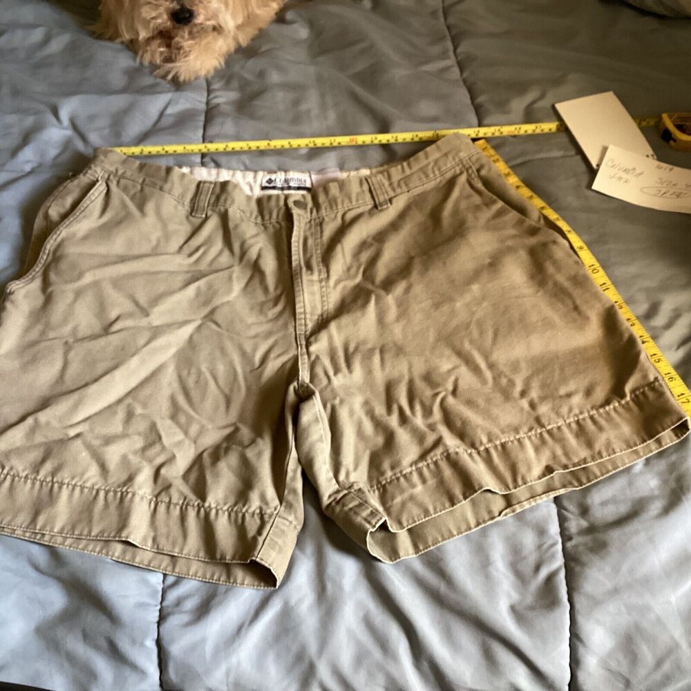 Columbia Mens Cargo Shorts, Size 40, Color Tan, Pockets front and back $15